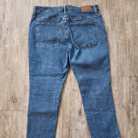 Madewell The Mid-Rise Perfect Vintage Jean Size 31P - Picture 2 of 5